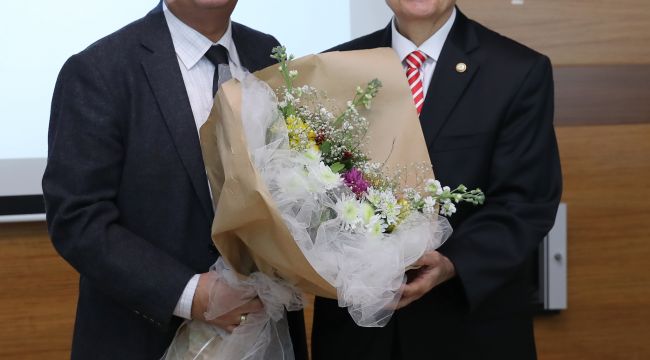 TÜ’de Prof. Dr. Karamanlıoğlu için emeklilik töreni