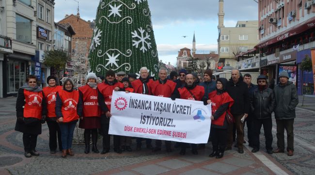 Emekliler haklarını arıyor
