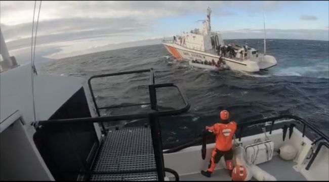 Göçmenlerin imdadına Sahil Güvenlik yetişti