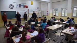 Helvacıoğlu’ndan öğrencilere jest