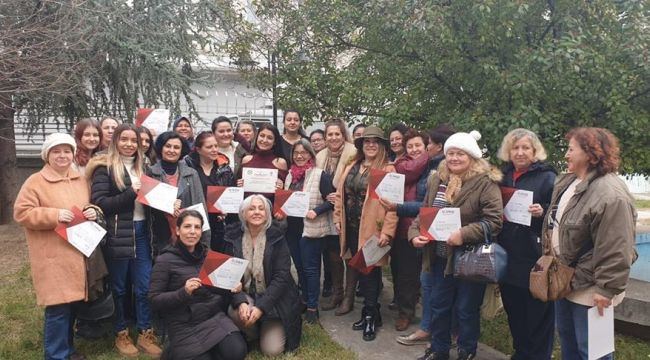 Kadınlara fotoğrafçılık ve reklamcılık eğitimi