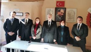 ‘Bayrak, bir ulusun onurudur’