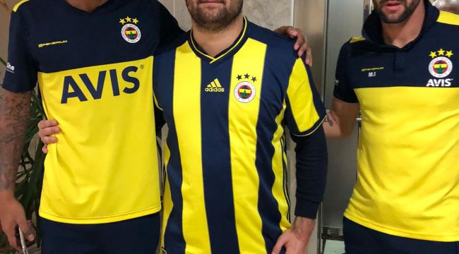 Görme engelli müezzin, futbolcularla buluştu
