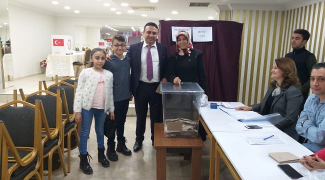 Kaya yeniden başkan