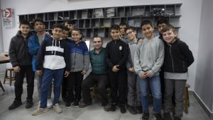 Öğretmen okulda