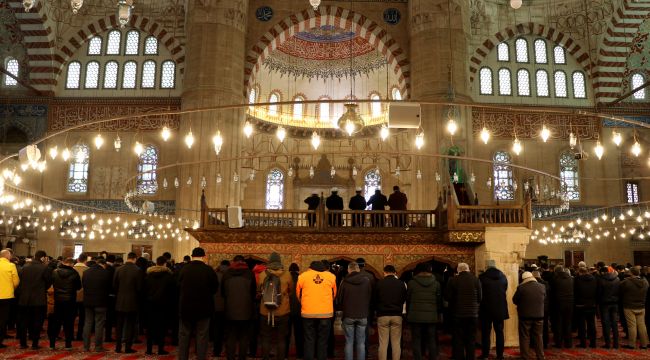 Şehitler, deprem ve çığda ölenlere dua