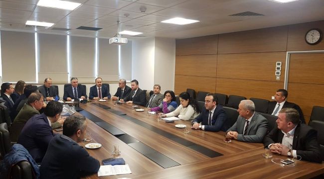 Vali Canalp'ten Ankara temasları