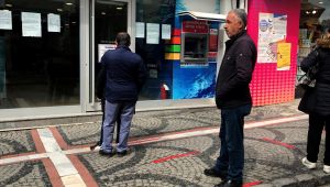 Banka ve PTT şubeleri tedbirleriartırdı