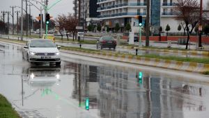 Edirne'de sağanak etkili oluyor