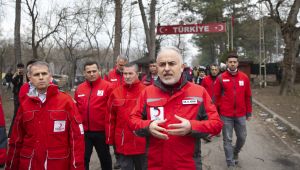 Kınık, ‘Sınırda 130 bin kumanya dağıttık’