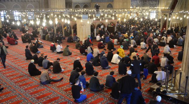 Korona inananları korkutmadı