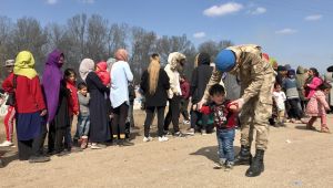 Mehmetçiğin merhameti yürek ısıttı