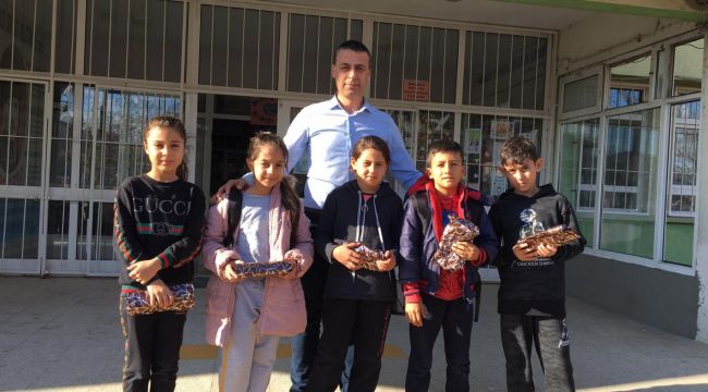 Öğrencilerin doğum günleri kutlanıyor