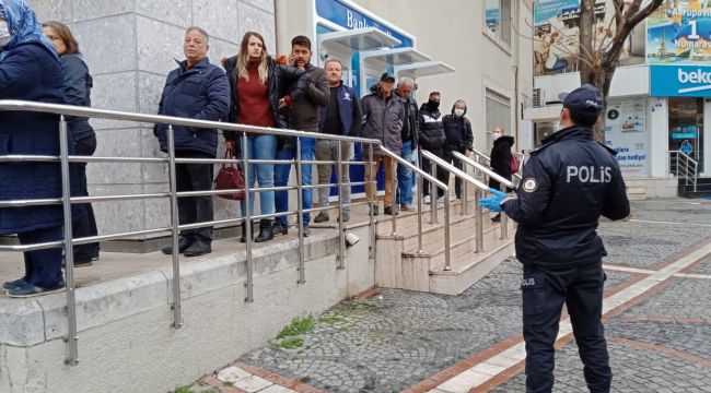 Polisten evlerinize dönün anonsu
