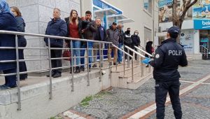 Polisten evlerinize dönün anonsu