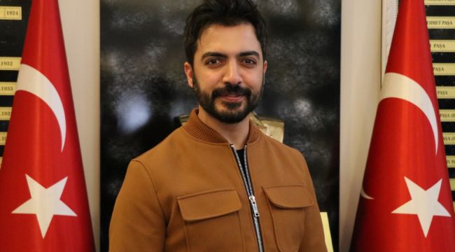 Sanatçı Güney'in Mehmetçik hassasiyeti