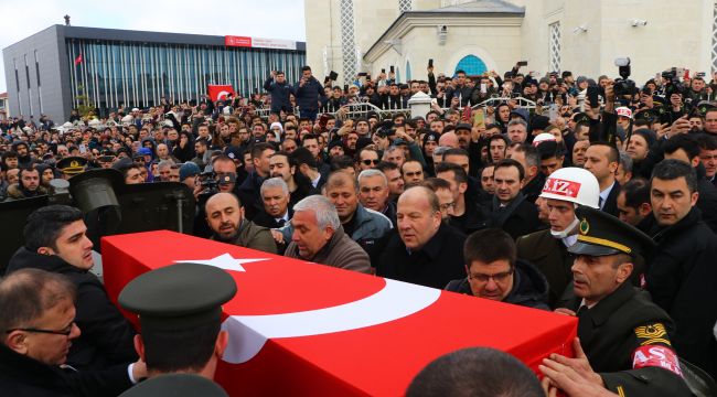 Şehit Er gözyaşları içinde toprağa verildi