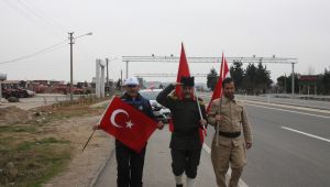 Şehitler için Çanakkale'ye yürüyorlar