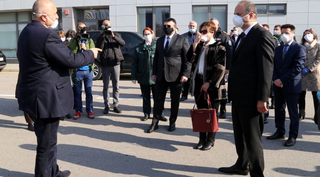 Vali Canalp ile Bulgaristan Başbakanı Borisov tamponda buluştu
