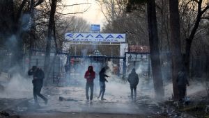 Yunanistan’dan bombardımana devam