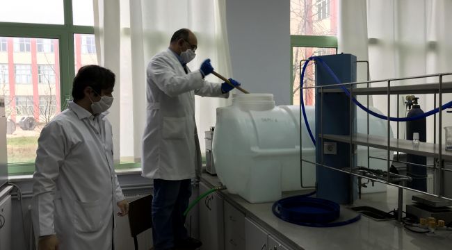 Kimyacı öğretim üyeleri