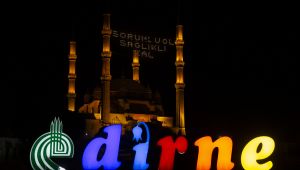 Selimiye’ye ‘Sorumlu ol sağlıklı kal’ mahyası