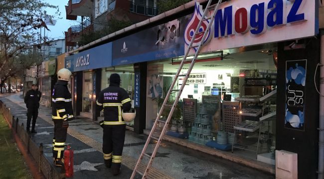 Tüpgaz bayisinde yangın korkuttu