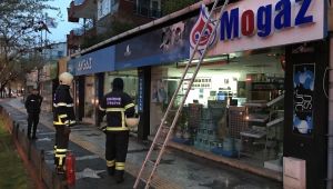 Tüpgaz bayisinde yangın korkuttu