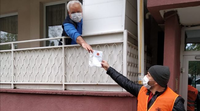 Valilik 295 bin 200 maske dağıttı