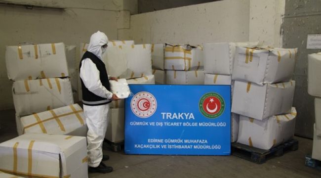 Avrupa'ya giden tırda 573 bin 750 maske ele geçirildi