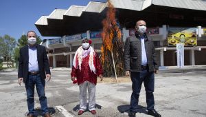 Edirne Valisi Ekrem Canalp: -