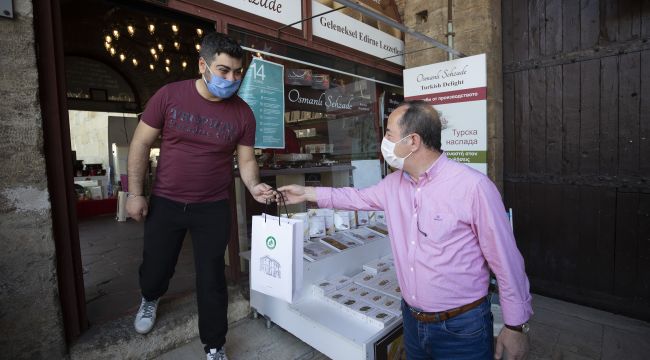 Tarihi çarşılara dezenfektan ve hijyen kiti desteği