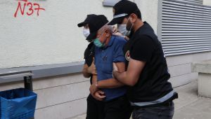 Kırmızı bültenle aranan şahıs teslim edildi