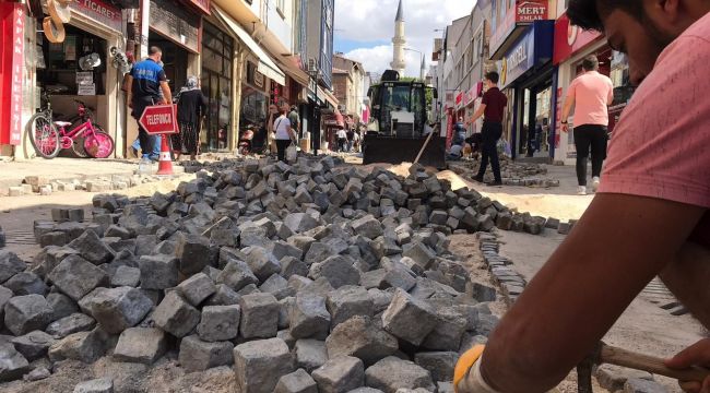 Çilingirler caddesinde üstyapı çalışması