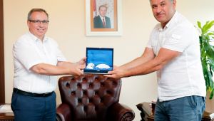 Kırkpınar’ın duayen güreşçilerinden TÜ’ye ziyaret