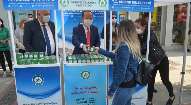 Belediyeden vatandaşlara kandil simidi