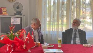 Demir, muhtarlar gününü kutladı