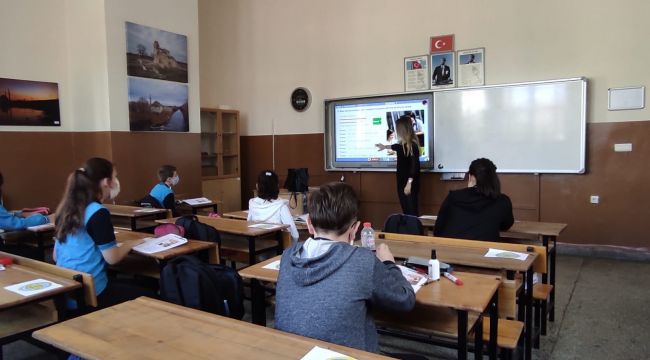 ‘Okullarımız çiçek açtı’