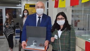PTT’de 180’nci müşteriye pul kataloğu