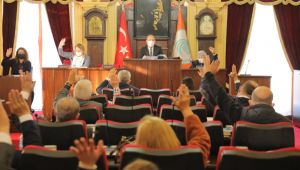 Gürkan’dan coşkuya balkondan eşlik edin çağrısı