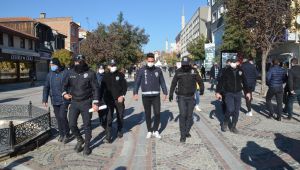 Maske takmayan cezadan kaçamadı