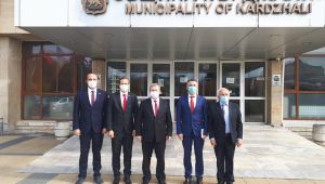 TÜ Rektörü Tabakoğlu'ndan Kırcaali Belediyesi'ni ziyaret