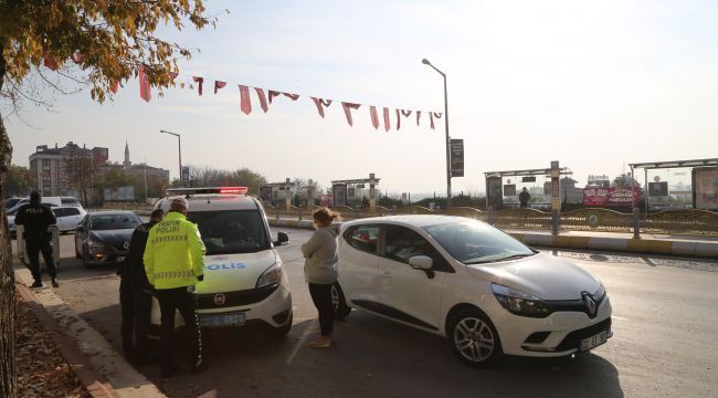 Karantinada olması gereken sürücü trafik denetiminde yakalandı