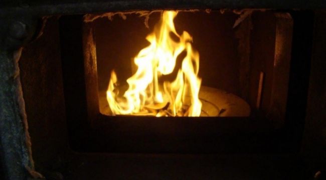 Sobayı tinerle tutuşturmak isteyen kişi yaralandı