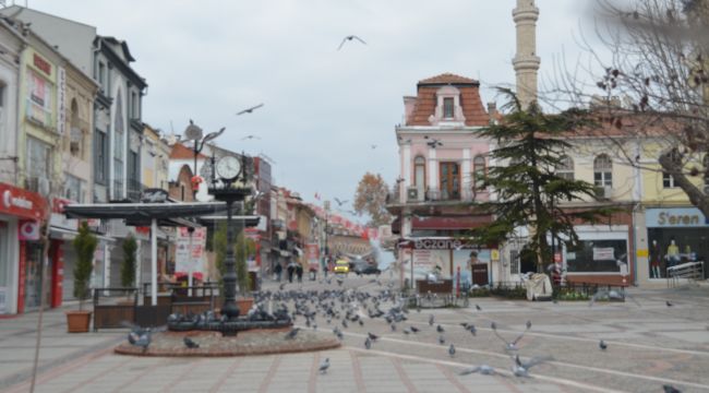 Sokağa çıkma kısıtlamasında caddeler boş kaldı