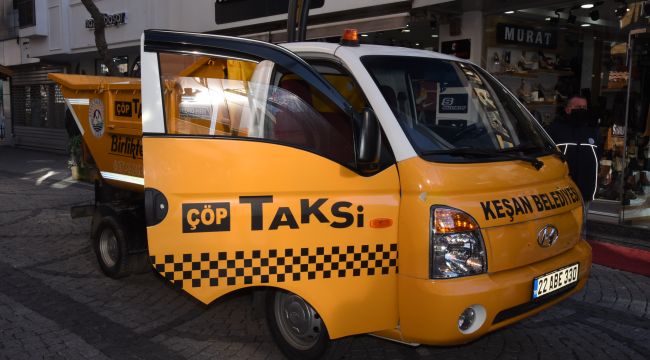 Çöp taksinin müzikli anonsu dikkat çekiyor