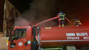 Müftülük binası yeniden alevlenince itfaiyeden müdahale