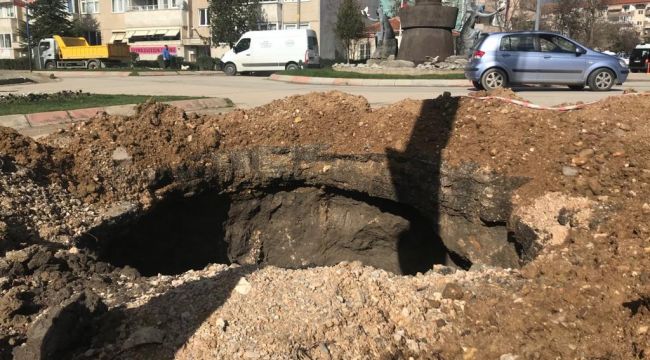 ‘Altyapı çukuru kazaya davetiye çıkarıyor’