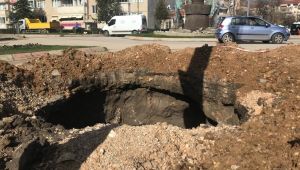 ‘Altyapı çukuru kazaya davetiye çıkarıyor’