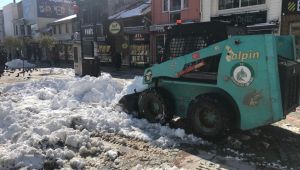 Belediye ekipleri çalışmalarını sürdürdü